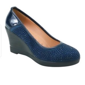 Blue embellished wedge pump